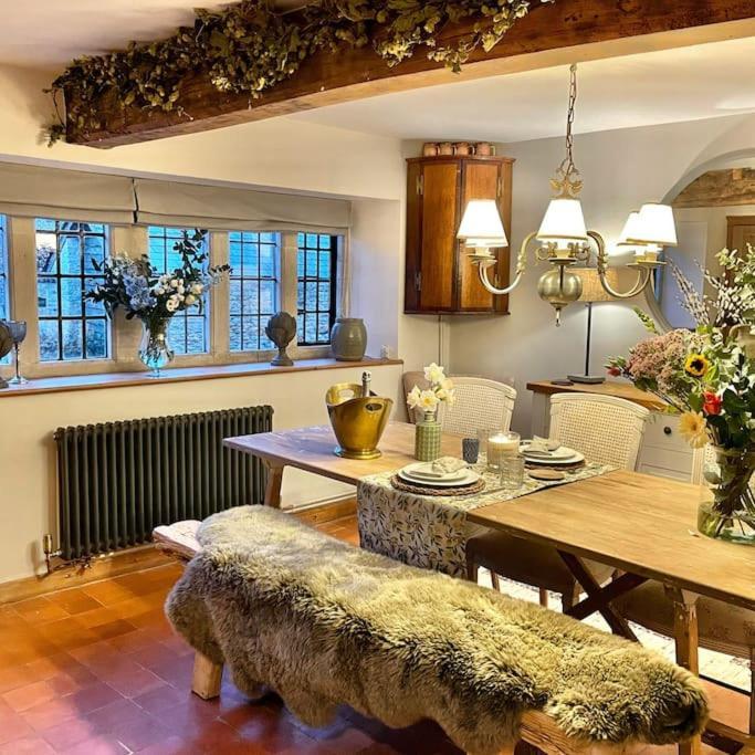 Fordview Cottage Is Full Of Cotwolds Charm アッパー・スローター エクステリア 写真