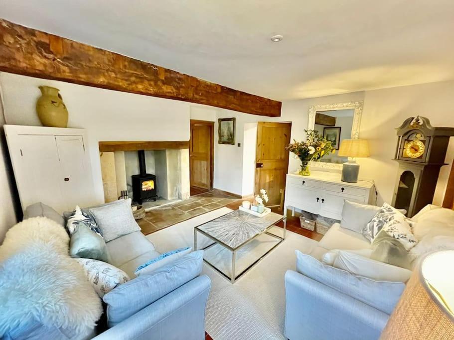 Fordview Cottage Is Full Of Cotwolds Charm アッパー・スローター エクステリア 写真