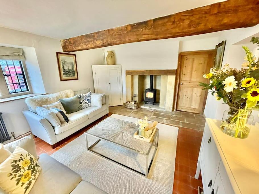 Fordview Cottage Is Full Of Cotwolds Charm アッパー・スローター エクステリア 写真