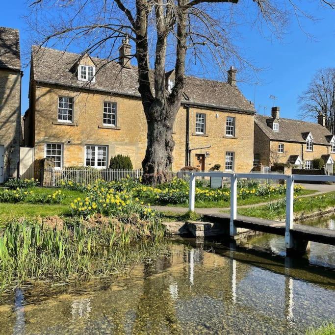 Fordview Cottage Is Full Of Cotwolds Charm アッパー・スローター エクステリア 写真